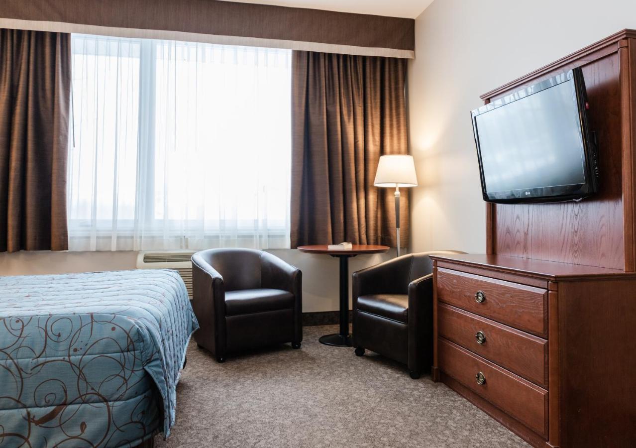 Adam's Airport Motel