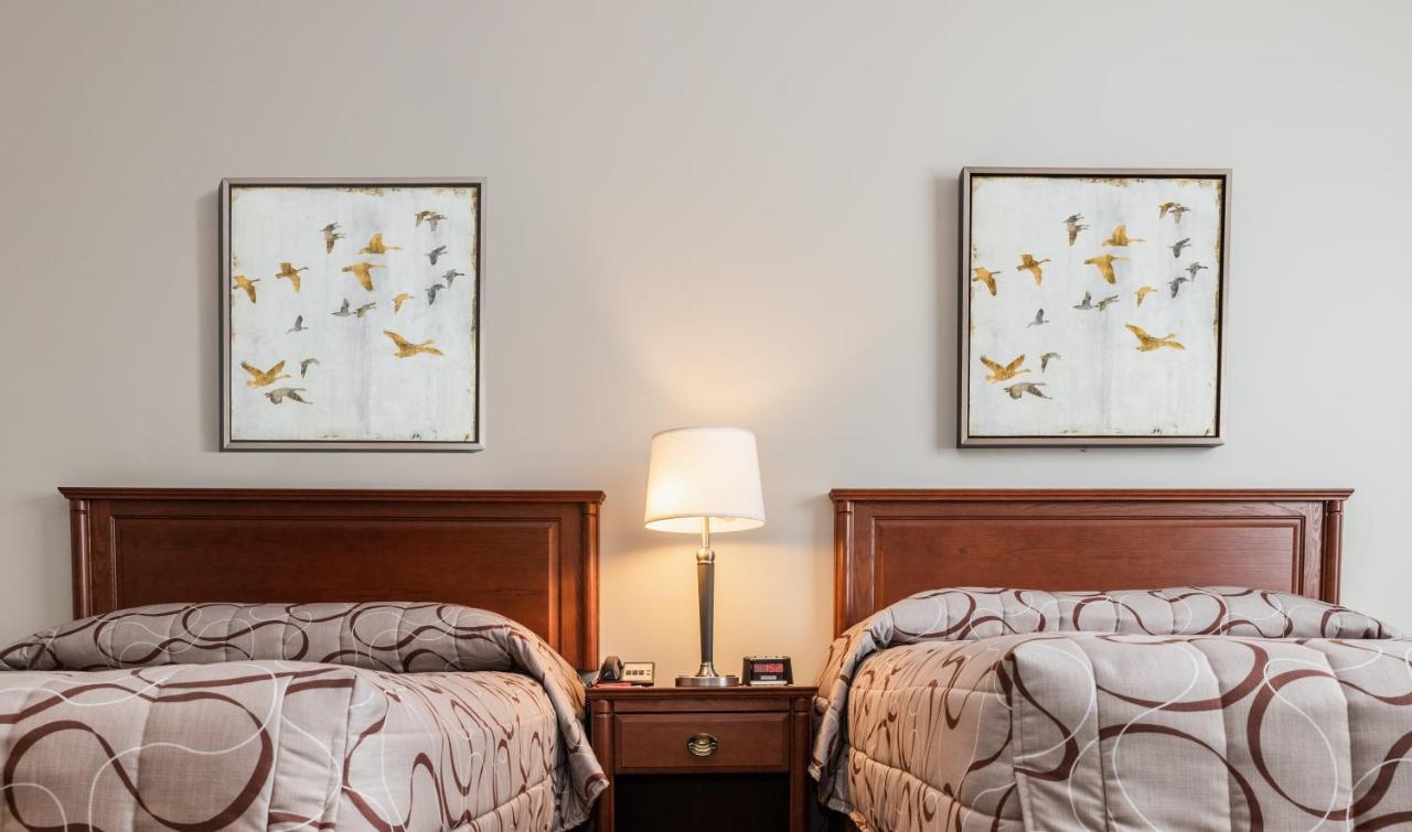Adam's Airport 3* Ottawa