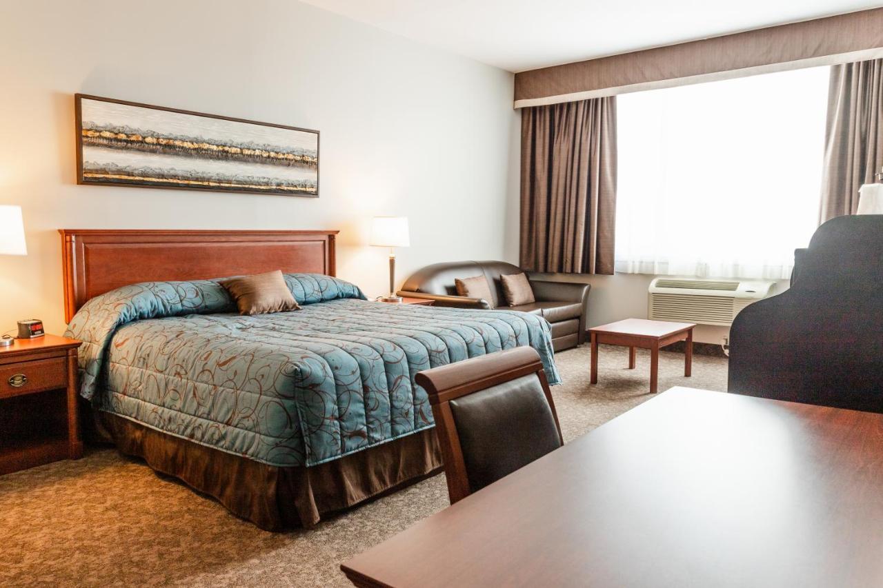 Adam's Airport 3* Ottawa
