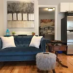 Ottawa Downtown Executive Apartment Retreat With Private Balcony Near Bank Street - Sleep Max 2