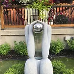 Downtown Executive Retreat With Private Balcony Near Bank Street - Sleep Max 2 *