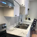 Downtown Executive Retreat With Private Balcony Near Bank Street - Sleep Max 2 Apartment Ottawa