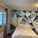 Beacon Hill Motel
