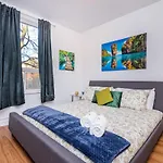 2Br Apt W 2 King Beds Steps From Byward Market