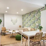 Apartment Downtown - Bohemian Hideaway *