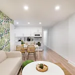 Downtown - Bohemian Hideaway Apartment Ottawa