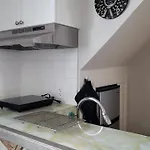 Private Trendy Studio With Fireplace *