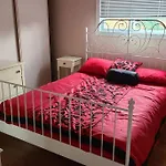 Apartment Entire 9 Person House With Sky Light *