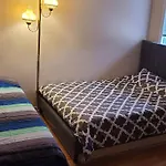 Entire 9 Person House With Sky Light Apartment
