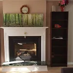 Entire 9 Person House With Sky Light