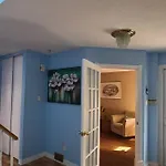 Apartment Entire 9 Person House With Sky Light *