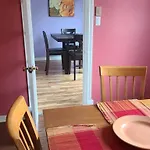 Apartment Entire 9 Person House With Sky Light Ottawa