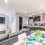 1br Newly Renovated - Pet Friendly * Ottawa