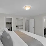 Luxurious And Beautiful, Ottawa