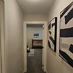 Rb Homes - Peaceful Neighbourhood Homestay