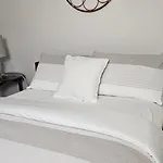 Rb Homes - Peaceful Neighbourhood