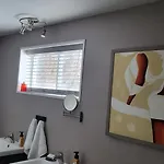 Private Trendy Studio With Fireplace Apartment *