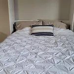 Private Trendy Studio With Fireplace Apartment Ottawa