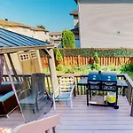 4 Bedroom House In Ottawa, Great Location