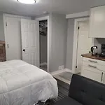 Private Apartment In Ottawa Near The Ottawa Hospital