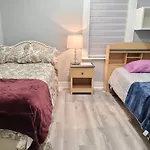 Downtown Ottawa Spacious Room Accommodation