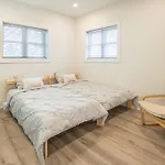 Cozy Private Apartment - 3 Minutes From Downtown With Free Parking