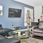 Modern Townhome In Kanata W Direct Forest Access