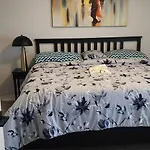 Guest house Serenity Ottawa