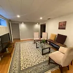 Spacious -walkout Basement- 4 Guests! -dedicated Workspace-no Pet! No Cooking! No Smoking! No Party! Apartment *