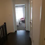 Lovely Townhouse For Short-term *