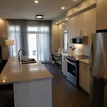 Lovely Townhouse For Short-term Homestay