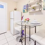 Apartment 1br In Chinatown - Pet-friendly Ottawa