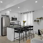 Apartment Modern 2br Near Downtown Free Parking Ottawa