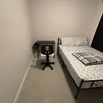 Cozy Modern In A Family Friendly Neighborhood *
