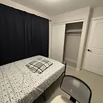 Cozy Modern In A Family Friendly Neighborhood Homestay *