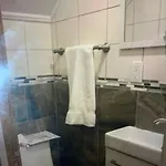 Victorian2 Henderson Heritage Homestay Ottawa