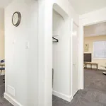 Apartment Pet-friendly Studio Unit In Chinatown Ottawa