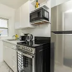 Pet-friendly Studio Unit In Chinatown Apartment Ottawa