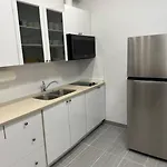 Apartment New, Private Downtown - Minimum 30 Day *