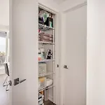 Luxury 2-bedroom Penthouse Downtown With Free Parking Apartment *