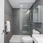 Apartment Luxury 2-bedroom Penthouse Downtown With Free Parking *