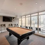 Luxury 2-bedroom Penthouse Downtown With Free Parking *