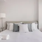 Apartment Luxury 2-bedroom Penthouse Downtown With Free Parking