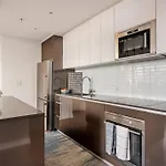 Apartment Luxury 2-bedroom Penthouse Downtown With Free Parking