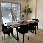 Modern And Chic House