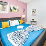Pet Friendly - 1br Newly Renovated Apartment