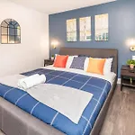 Modern 2Br Condo With Pet Friendly - Near University