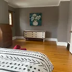 The Dows Retreat With 2 Car Driveway Holiday home