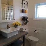 The Dows Retreat With 2 Car Driveway Holiday home