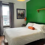 Barefoot Inn